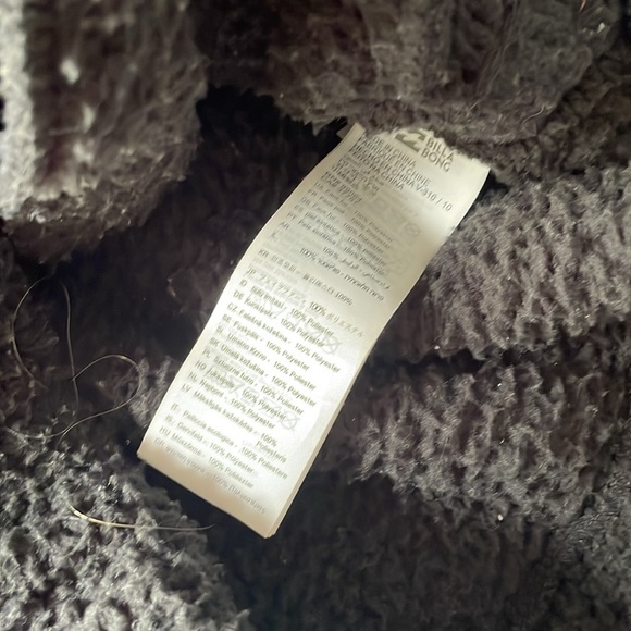 Fuzzy cuteness! SEXY cropped casual black Billabong sherpa jacket S <3 - Picture 4 of 7